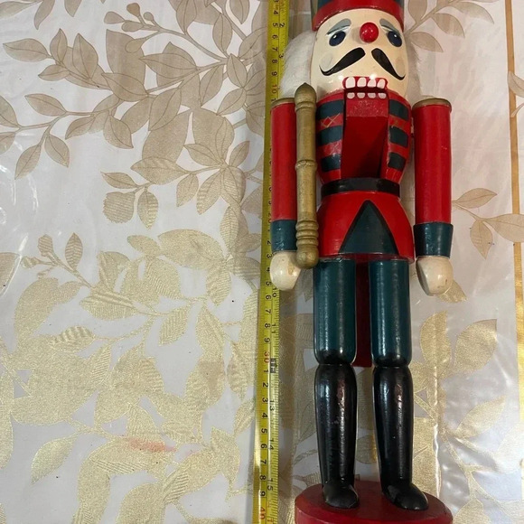 15 inches Christmas Nutcracker Decoration Soldier in Red and Green Outfit - Picture 6 of 6